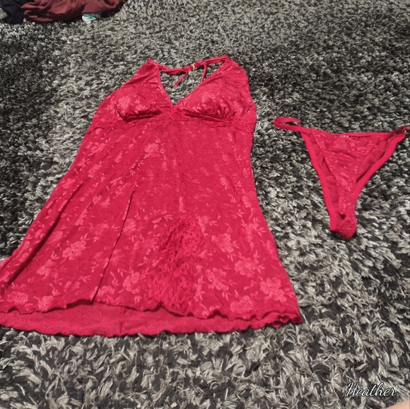 SEXY RED LINGERIE SET - Picture 7 of 12